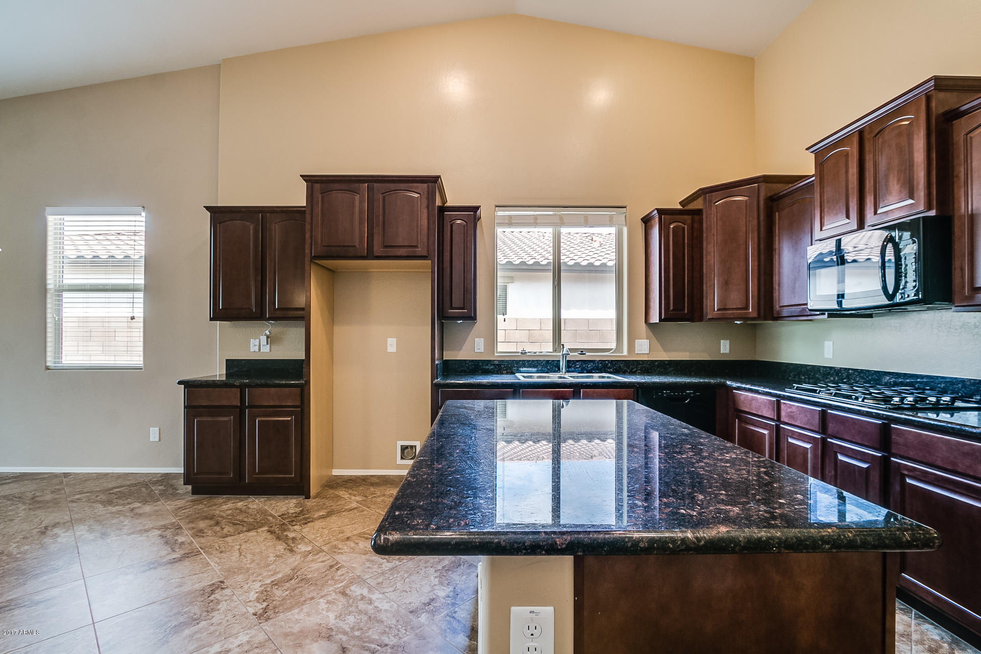 20949 West Eastview Way Buckeye, AZ 85396 - Photo 3 of 36 Eastview-002