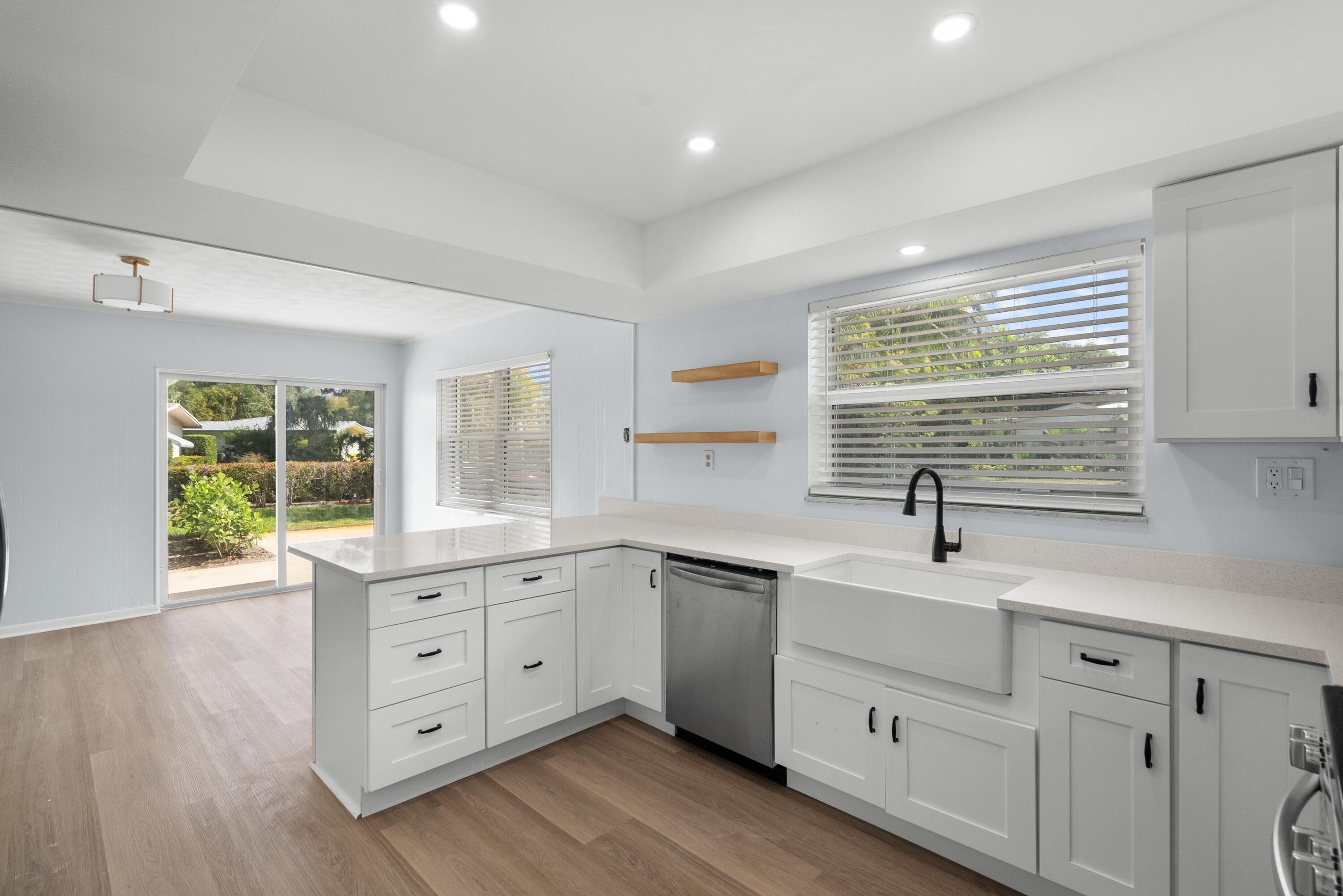 381 Southeast Edgewood Drive Stuart, FL 34996 - Photo 14 of 19 DSC00765