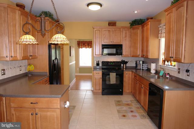 4214 Mt Ephraim Road Sumerduck, VA 22742 - Photo 9 of 30 Kitchen