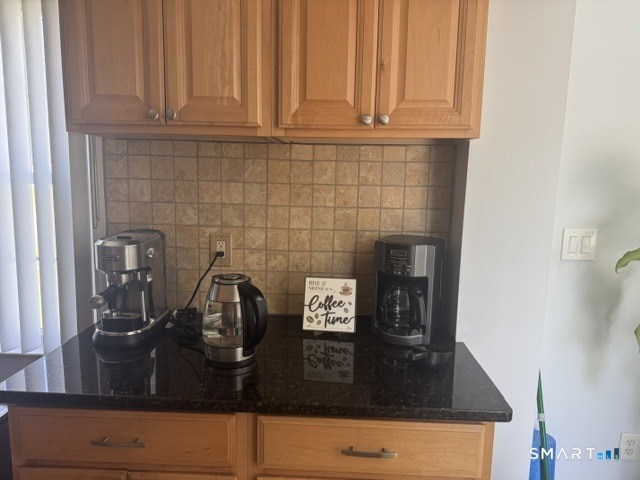 681 Jennings Road Fairfield, CT 06824 - Photo 8 of 36 Gallery Image 8