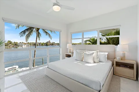 $525,000 | 2717 Yacht Club Boulevard, Unit PH 5E, Fort Lauderdale, FL 33304