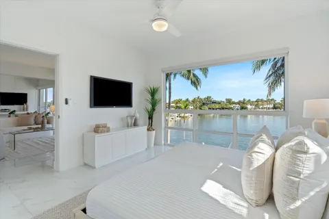 $525,000 | 2717 Yacht Club Boulevard, Unit PH 5E, Fort Lauderdale, FL 33304