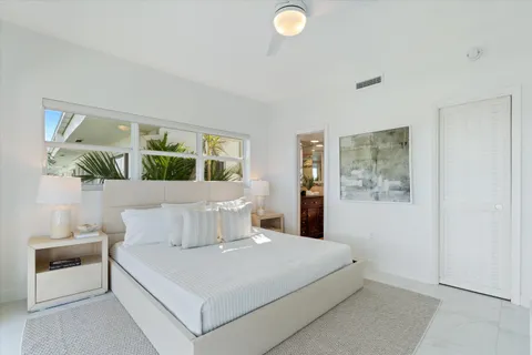 $525,000 | 2717 Yacht Club Boulevard, Unit PH 5E, Fort Lauderdale, FL 33304