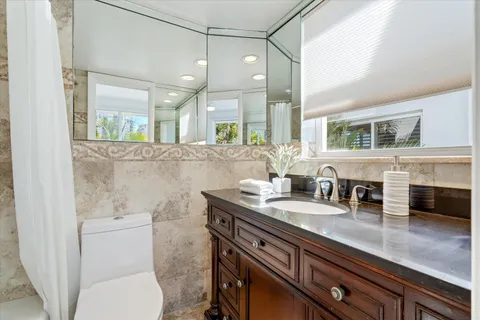 $525,000 | 2717 Yacht Club Boulevard, Unit PH 5E, Fort Lauderdale, FL 33304