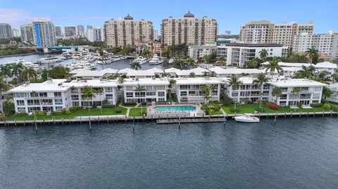$525,000 | 2717 Yacht Club Boulevard, Unit PH 5E, Fort Lauderdale, FL 33304
