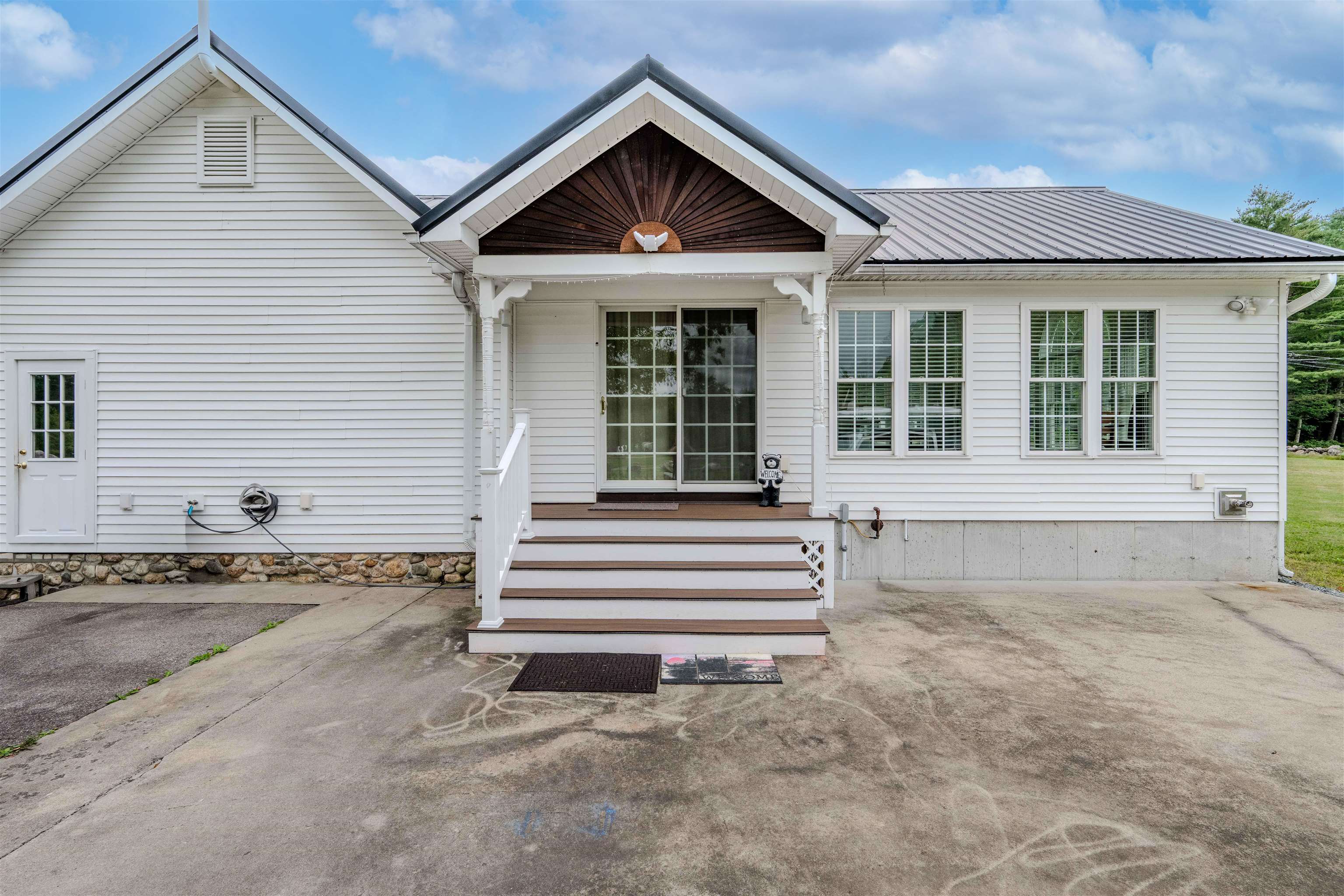978 Profile Road Franconia, NH 03580 - Photo 7 of 32 Gallery Image 7