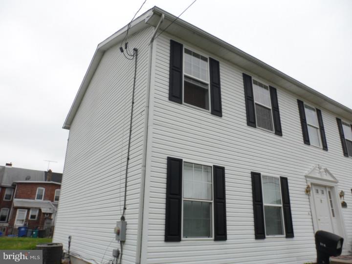 516 Taylor Street Riverside, NJ 08075 - Photo 3 of 12