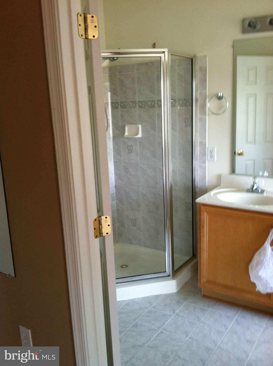 18201 Coachmans Road Germantown, MD 20874 - Photo 6 of 13 Bath