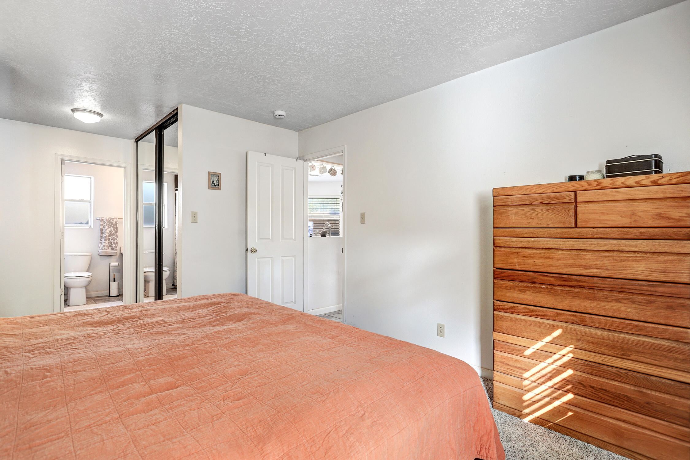 1645 Evelyn Drive Northeast Rio Rancho, NM 87144 - Photo 10 of 20 Gallery Image 10