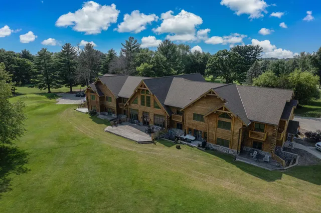 $284,999 | 695 South Street, Unit 8, Green Lake, WI 54941