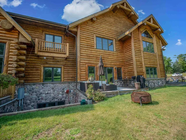 $284,999 | 695 South Street, Unit 8, Green Lake, WI 54941