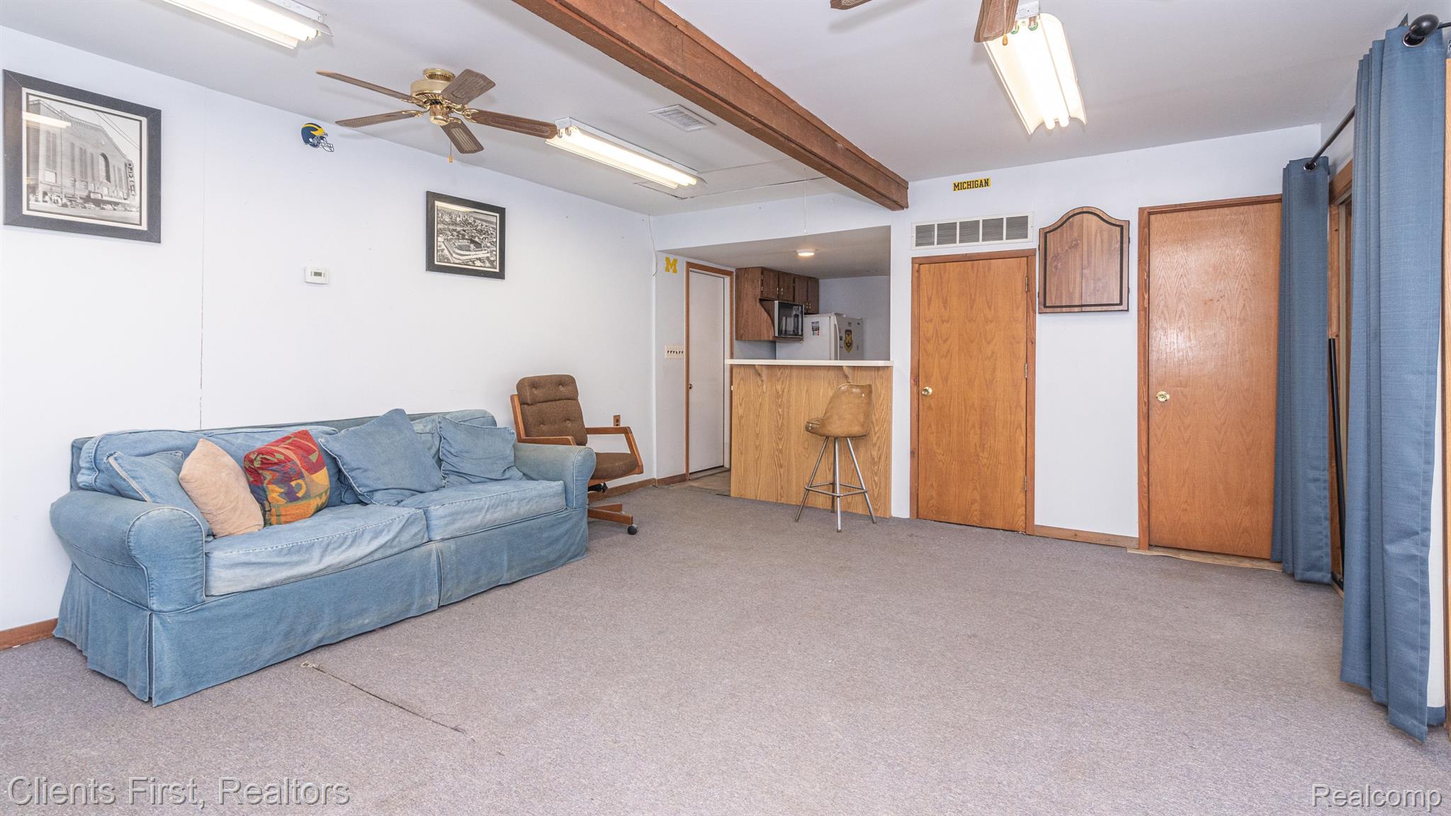 31155 Beverly Road Romulus, MI 48174 - Photo 30 of 37 Garage Studio/Living Room