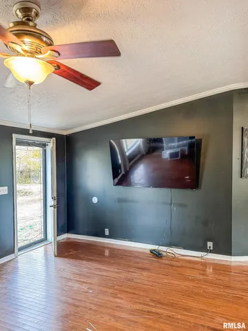 $199,900 | 16881 Crum Road, Virginia, IL 62691