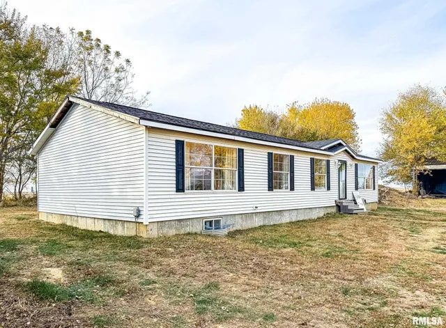 $199,900 | 16881 Crum Road, Virginia, IL 62691