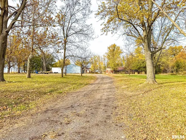 $199,900 | 16881 Crum Road, Virginia, IL 62691