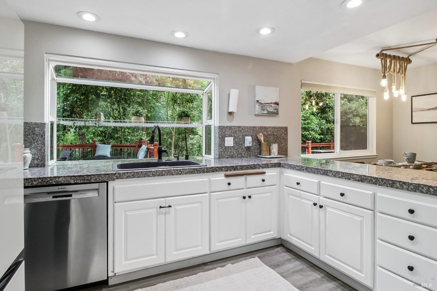 2227 Vallejo Street Santa Rosa, CA 95404 - Photo 14 of 66