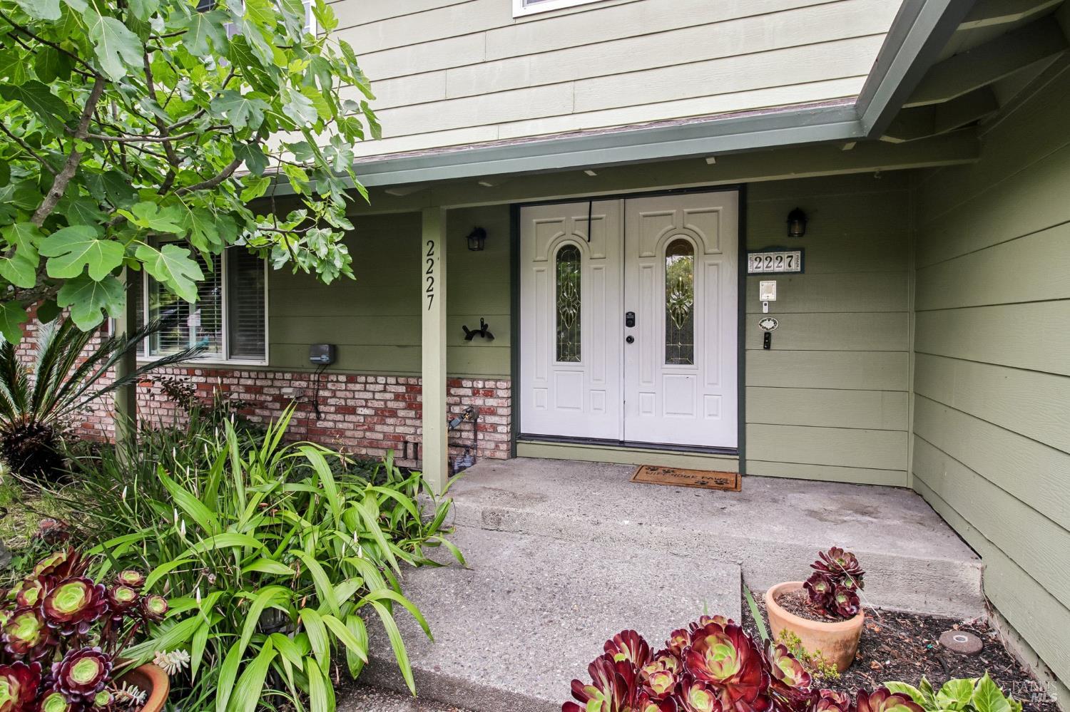 2227 Vallejo Street Santa Rosa, CA 95404 - Photo 4 of 66