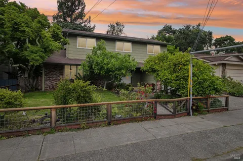 $919,000 | 2227 Vallejo Street, Santa Rosa, CA 95404