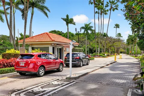 $1,099,000 | 1083 Southwest 156th Terrace, Pembroke Pines, FL 33027