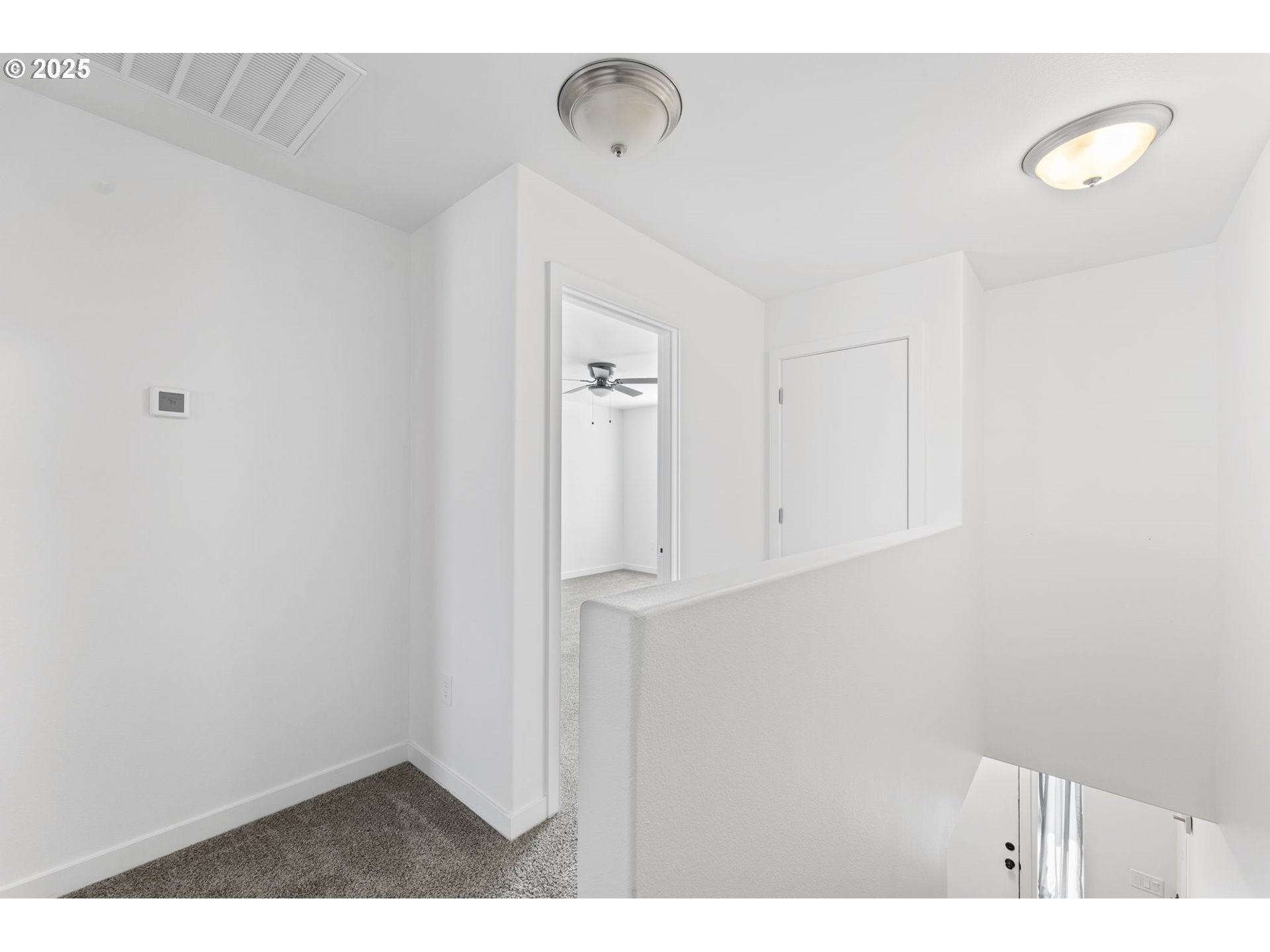 774 Northeast 11th Street Hermiston, OR 97838 - Photo 13 of 34 a view of bathroom