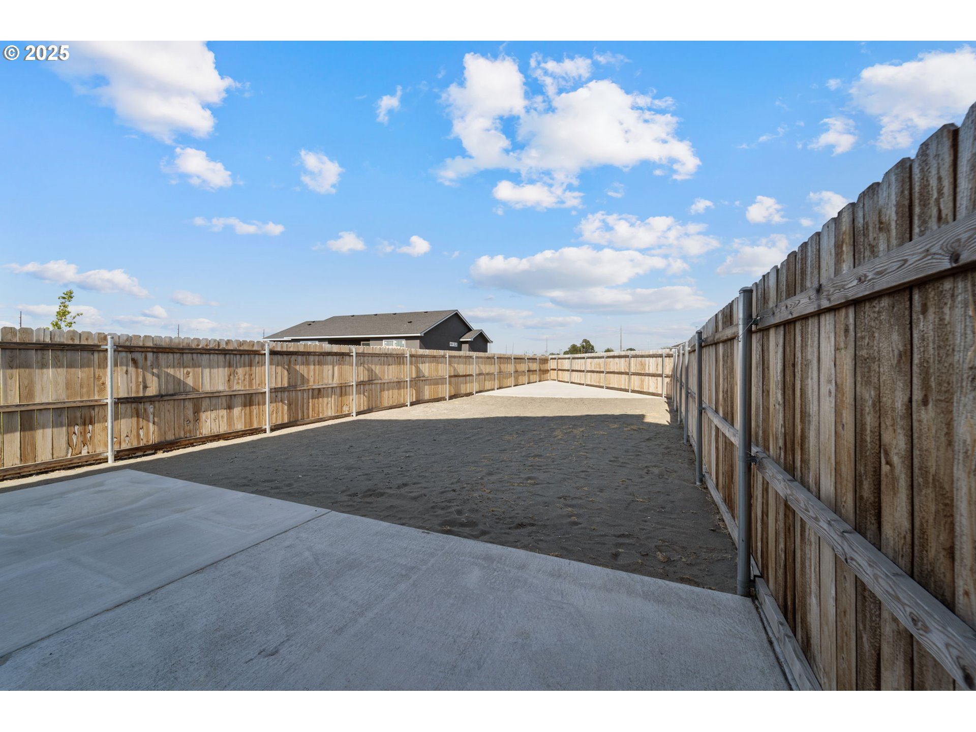 774 Northeast 11th Street Hermiston, OR 97838 - Photo 34 of 34 a view of ocean and city view