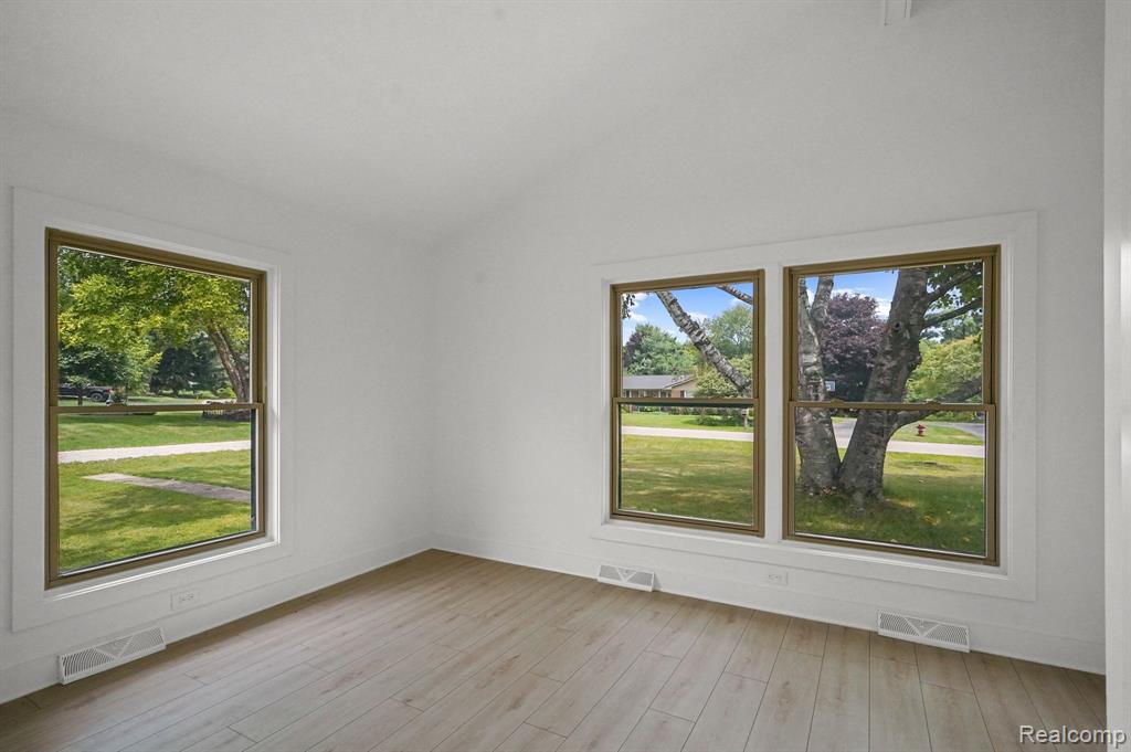 2758 Hillendale Drive Rochester Hills, MI 48309 - Photo 11 of 23
