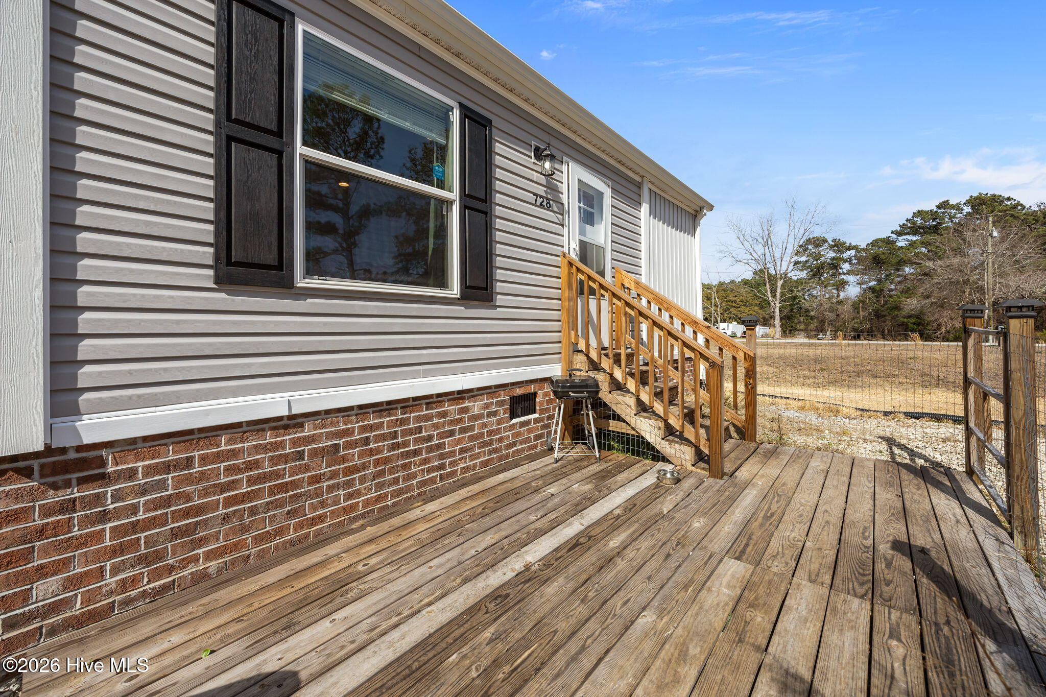 728 James Street Hubert, NC 28539 - Photo 3 of 31 49-web-or-mls-728 James St. 99