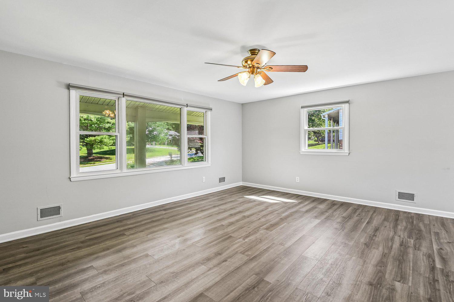2633 Melba Road Ellicott City, MD 21042 - Photo 7 of 30 Living Rrrom