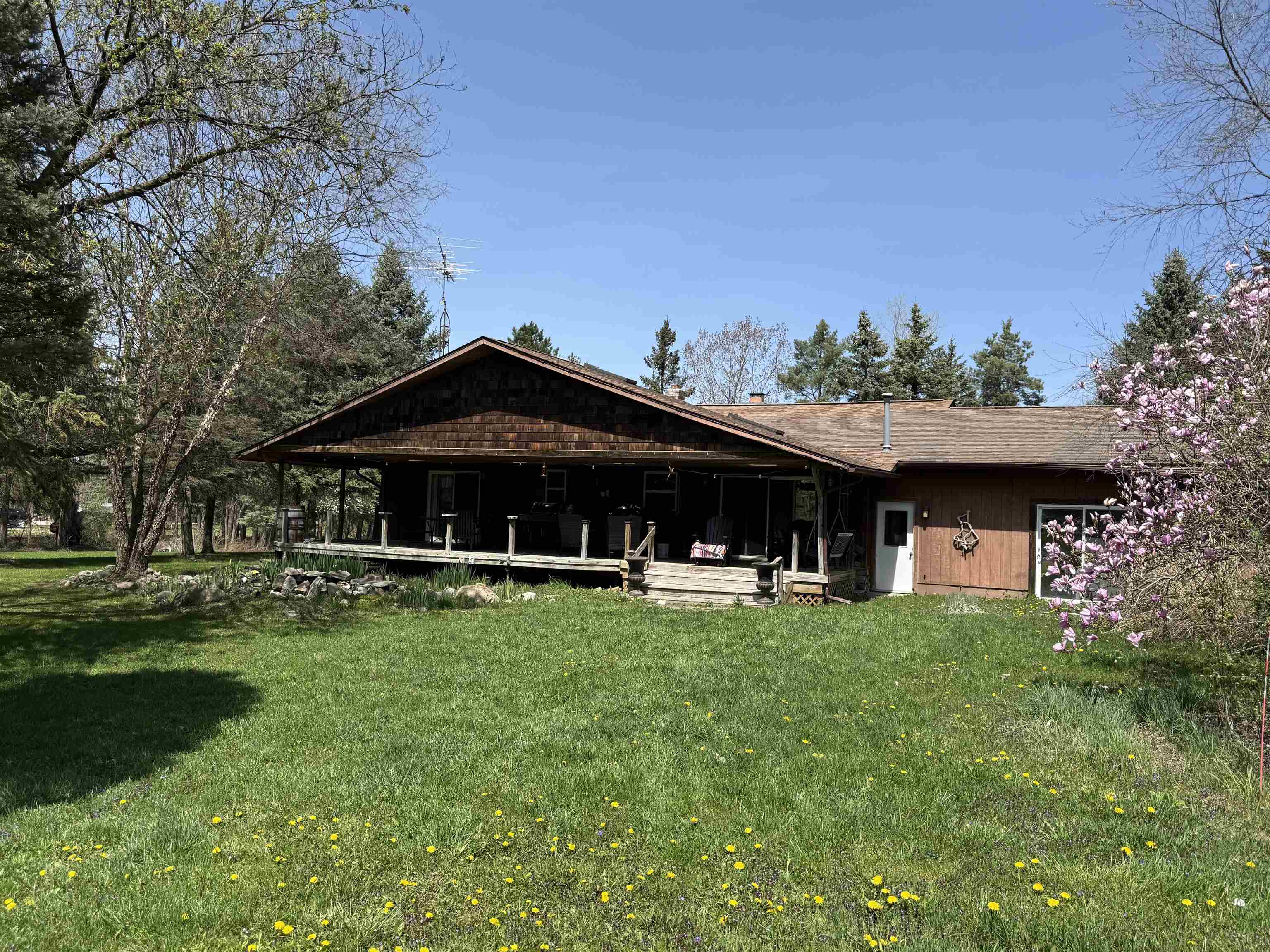 5235 Lahring Road Linden, MI 48451 - Photo 4 of 42