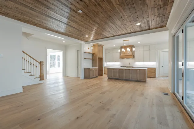 $1,425,000 | 190 Farm Road, Unit LOT 1052, Guild, TN 37340