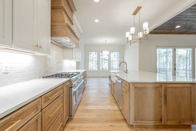 $1,425,000 | 190 Farm Road, Unit LOT 1052, Guild, TN 37340