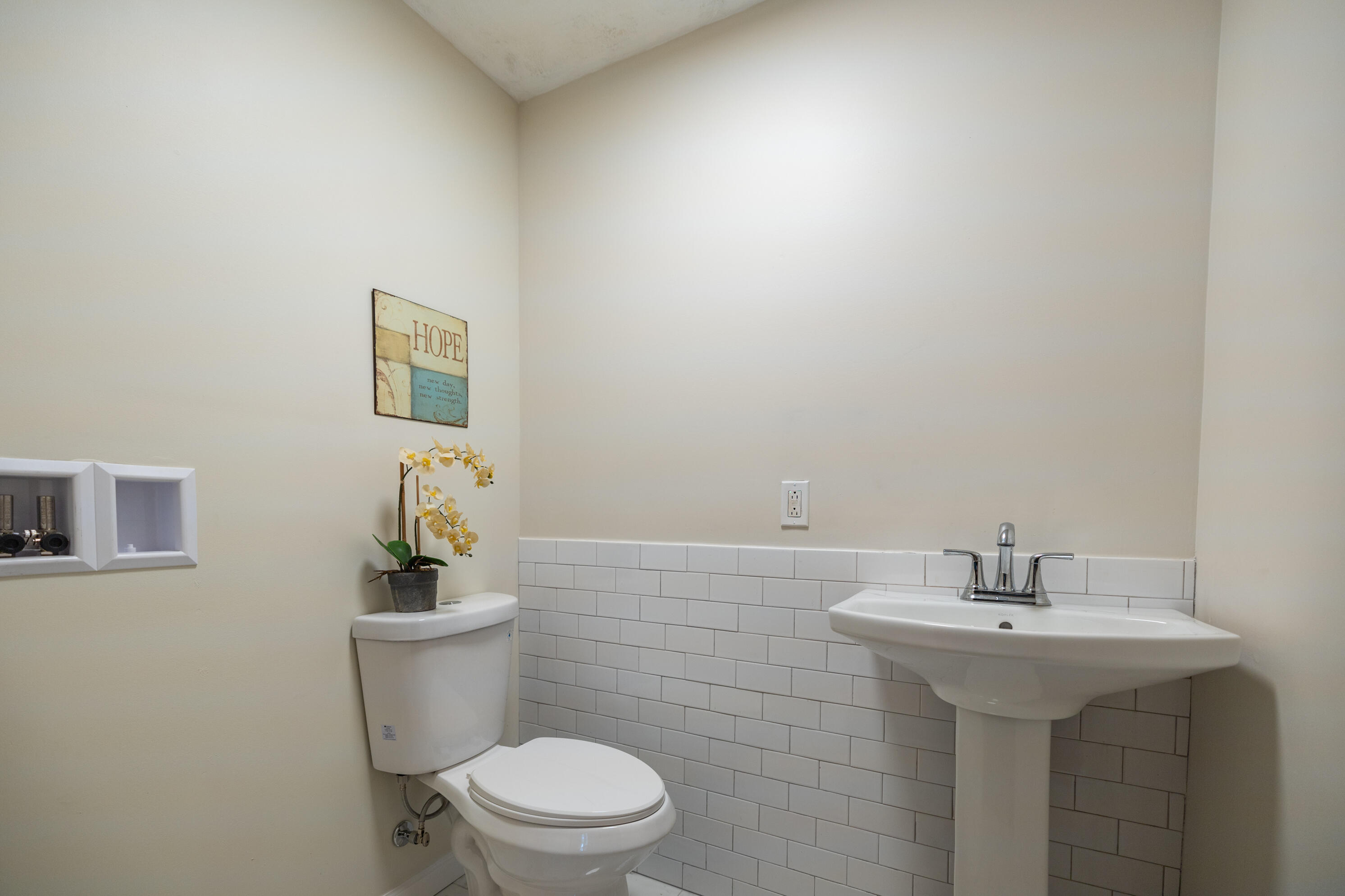186 Jewett Road Pittston, ME 04345 - Photo 29 of 40 Half Bath with Laundry
