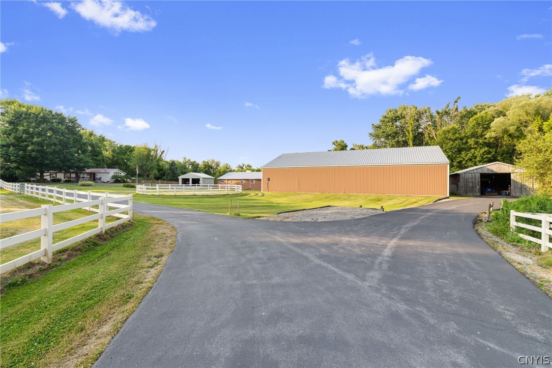 2177 Canal Road Camillus, NY 13112 - Photo 7 of 50