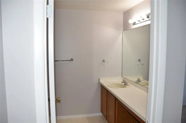 $1,700 | 140 Reserve Circle, Unit 200, Oviedo, FL 32765