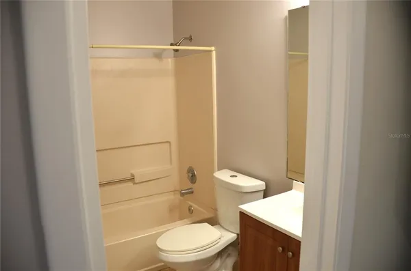 $1,700 | 140 Reserve Circle, Unit 200, Oviedo, FL 32765