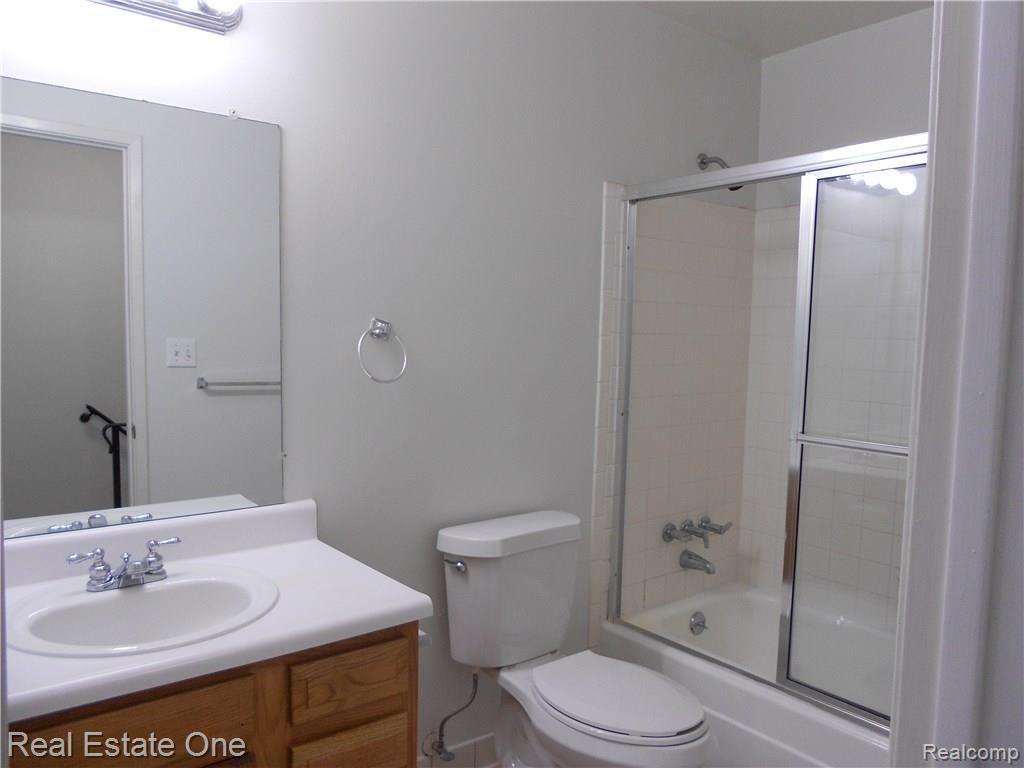 32282 West 12 Mile Road Farmington Hills, MI 48334 - Photo 11 of 20
