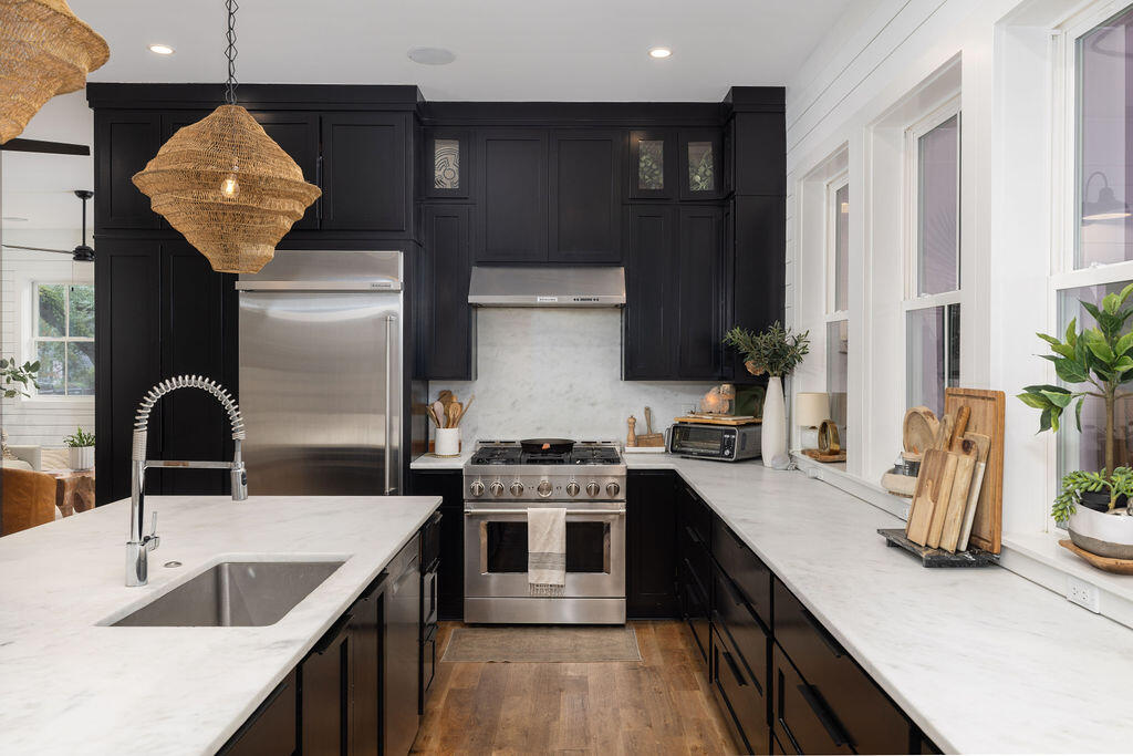 733 Atlantic Street Mount Pleasant, SC 29464 - Photo 8 of 66 413A6067-Edit