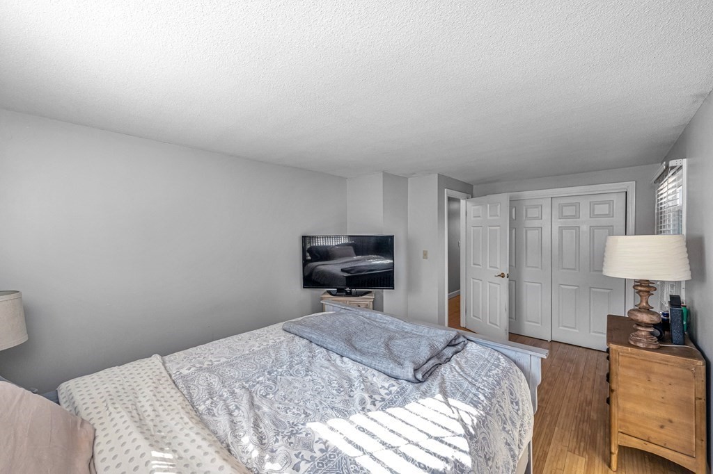 60 Deepfield Road Springfield, MA 01118 - Photo 16 of 37 Gallery Image 16