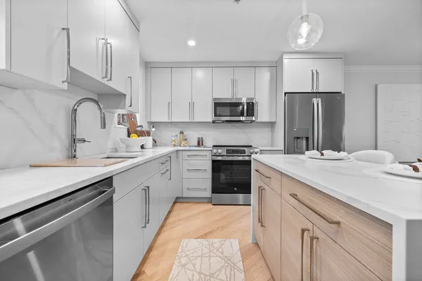 $1,149,900 | 77 Waverley Avenue, Unit 77, Watertown, MA 02472