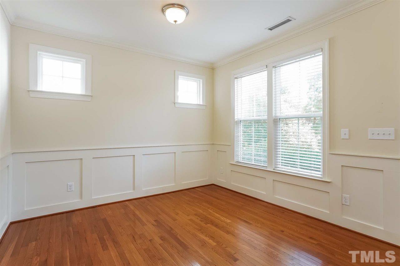 520 Bouree Circle Raleigh, NC 27606 - Photo 8 of 25 Gallery Image 8