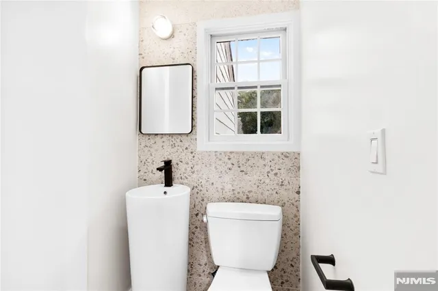 $6,800 | 72 Creston Avenue, Tenafly, NJ 07670