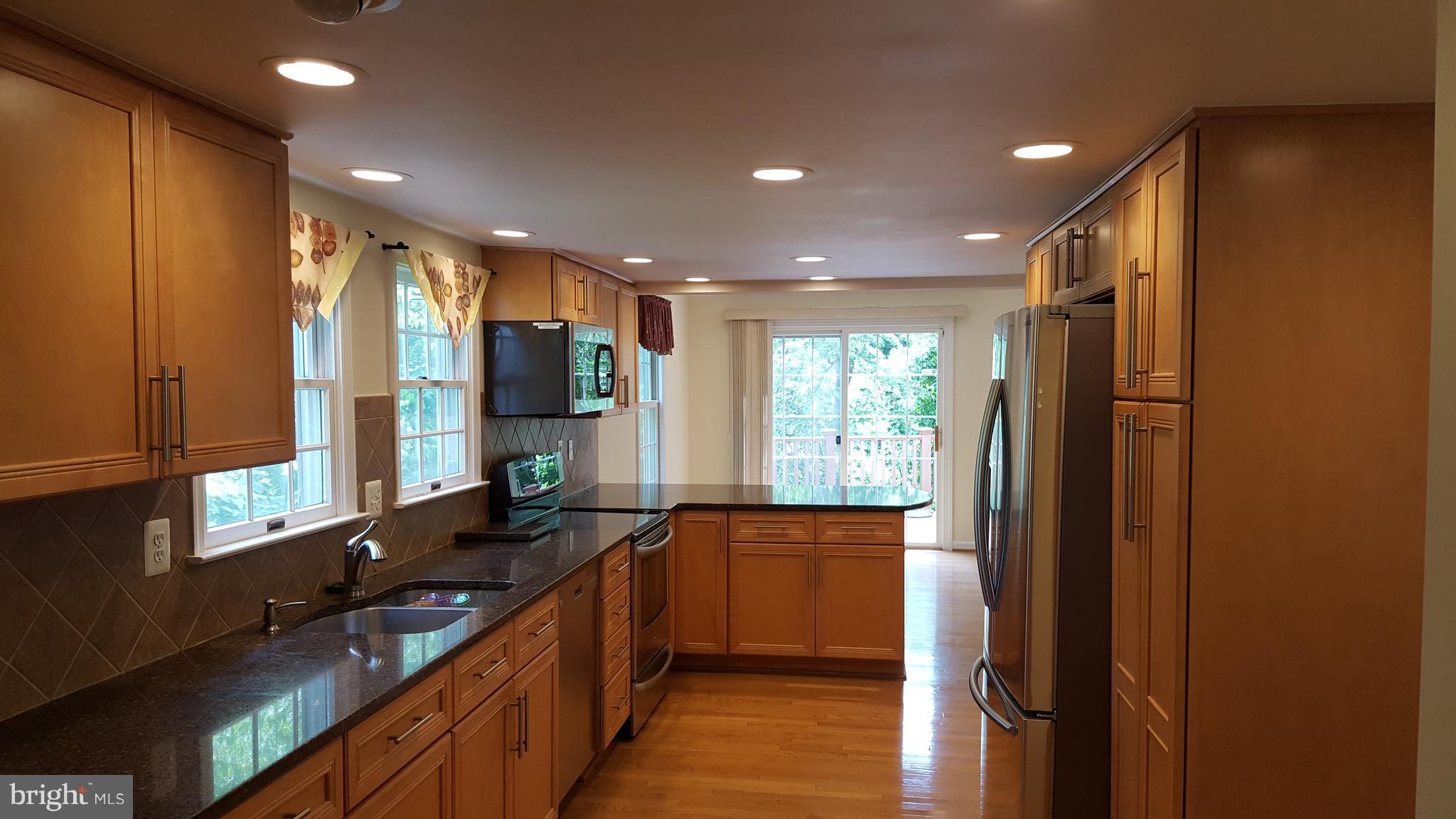 6904 Rawhide Ridge Columbia, MD 21046 - Photo 7 of 24 Kitchen