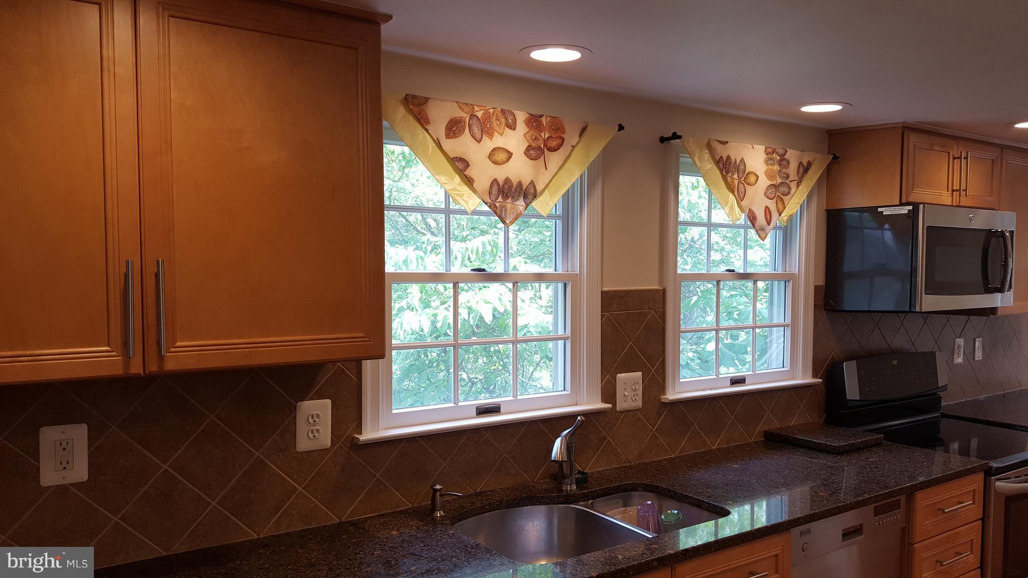 6904 Rawhide Ridge Columbia, MD 21046 - Photo 9 of 24 Kitchen