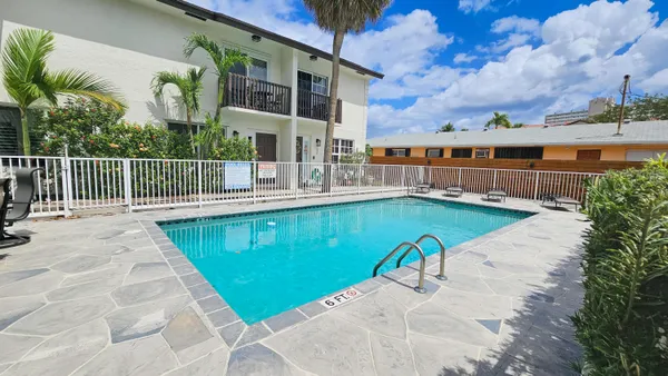 $3,300 | 1917 Northeast 3rd Street, Unit 109, Deerfield Beach, FL 33441