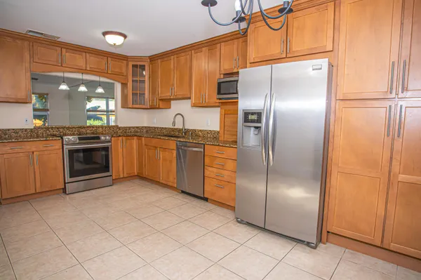 $3,300 | 1917 Northeast 3rd Street, Unit 109, Deerfield Beach, FL 33441