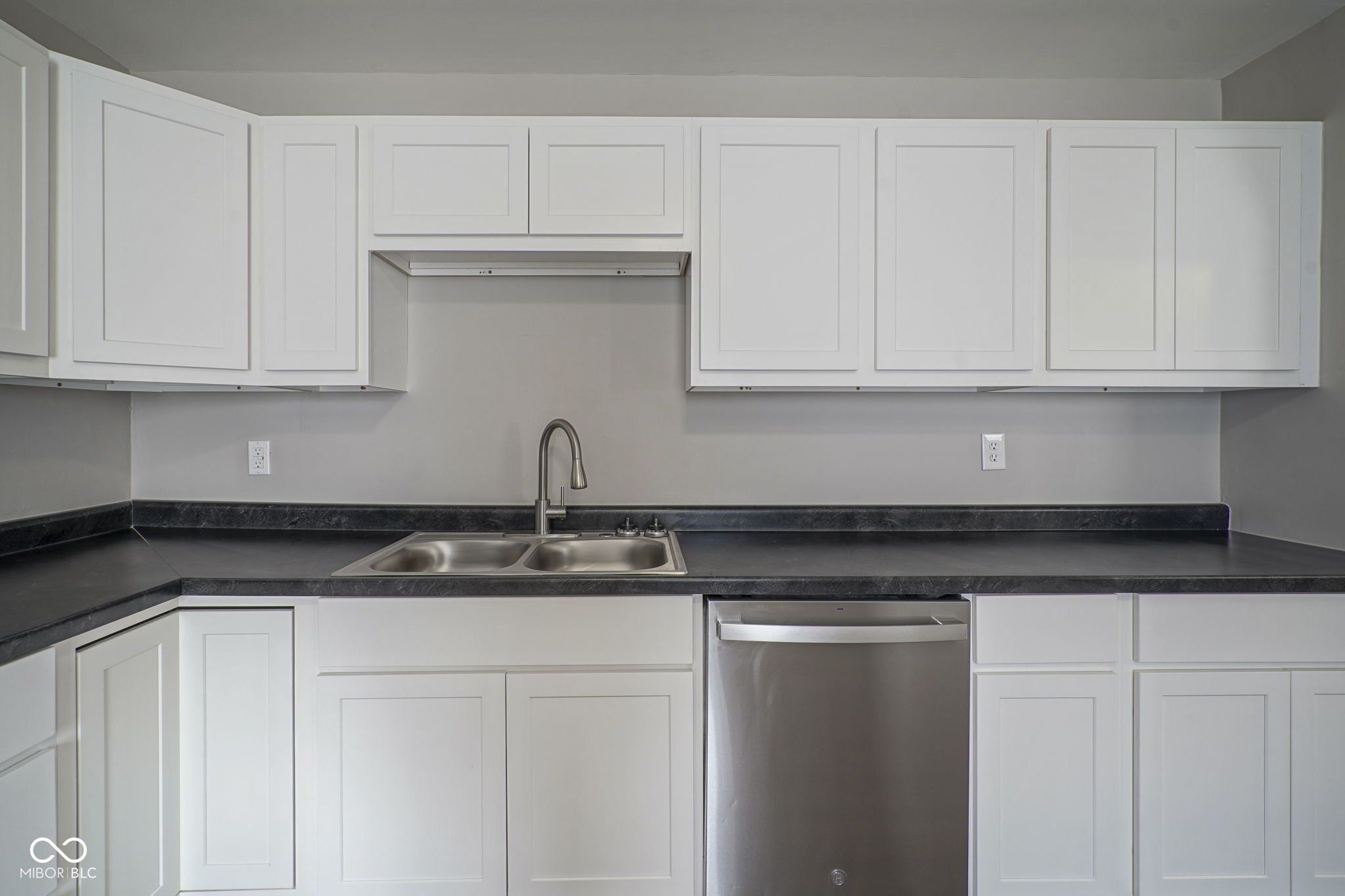 2467 Sickle Road Indianapolis, IN 46219 - Photo 11 of 25