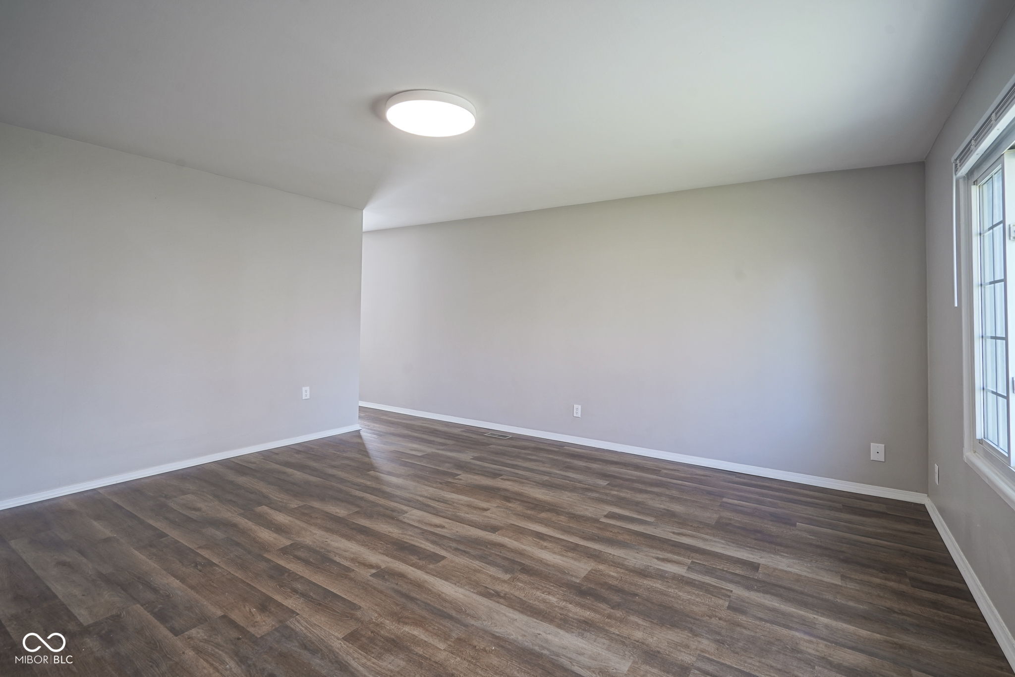 2467 Sickle Road Indianapolis, IN 46219 - Photo 5 of 25