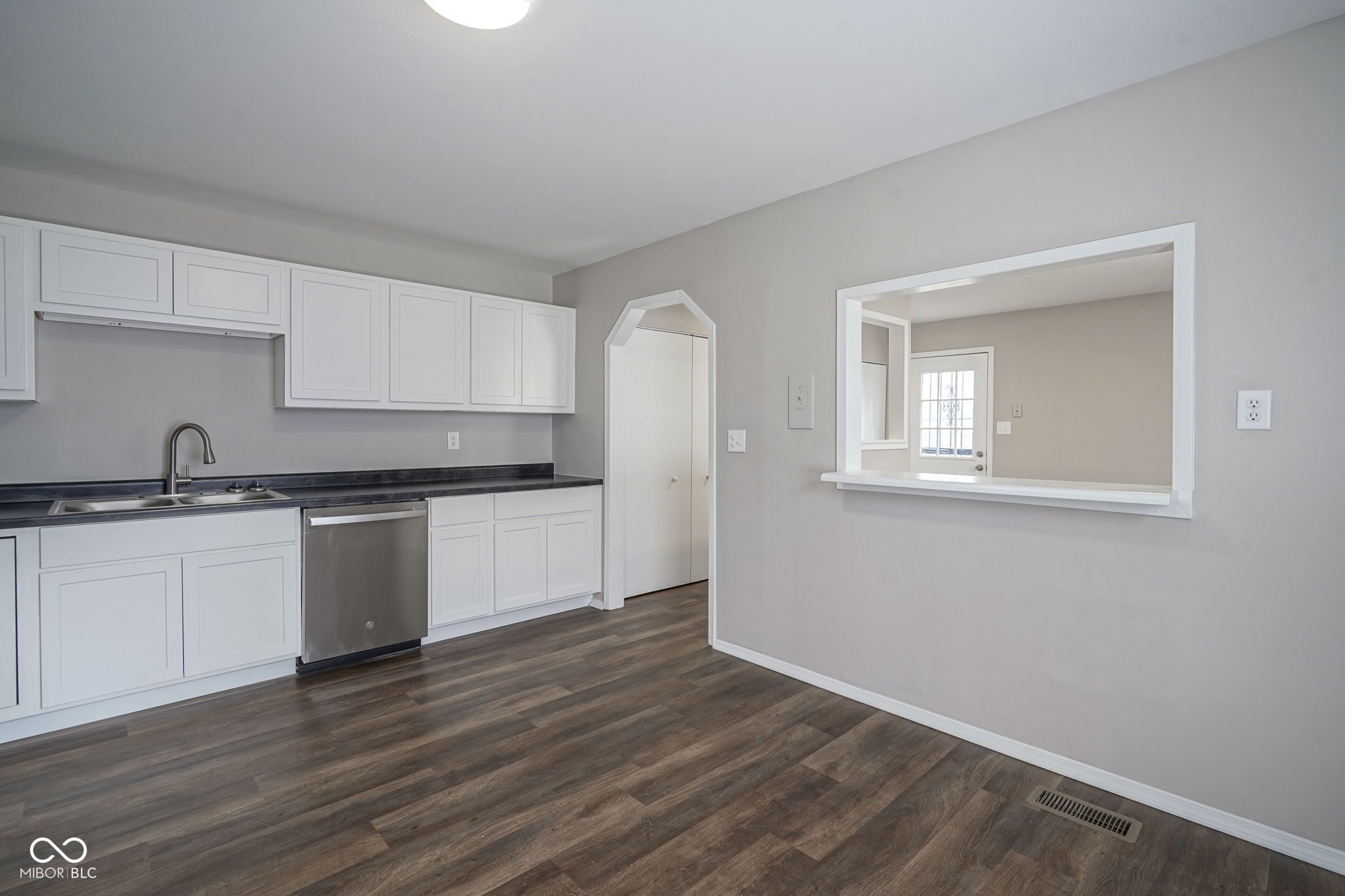 2467 Sickle Road Indianapolis, IN 46219 - Photo 8 of 25