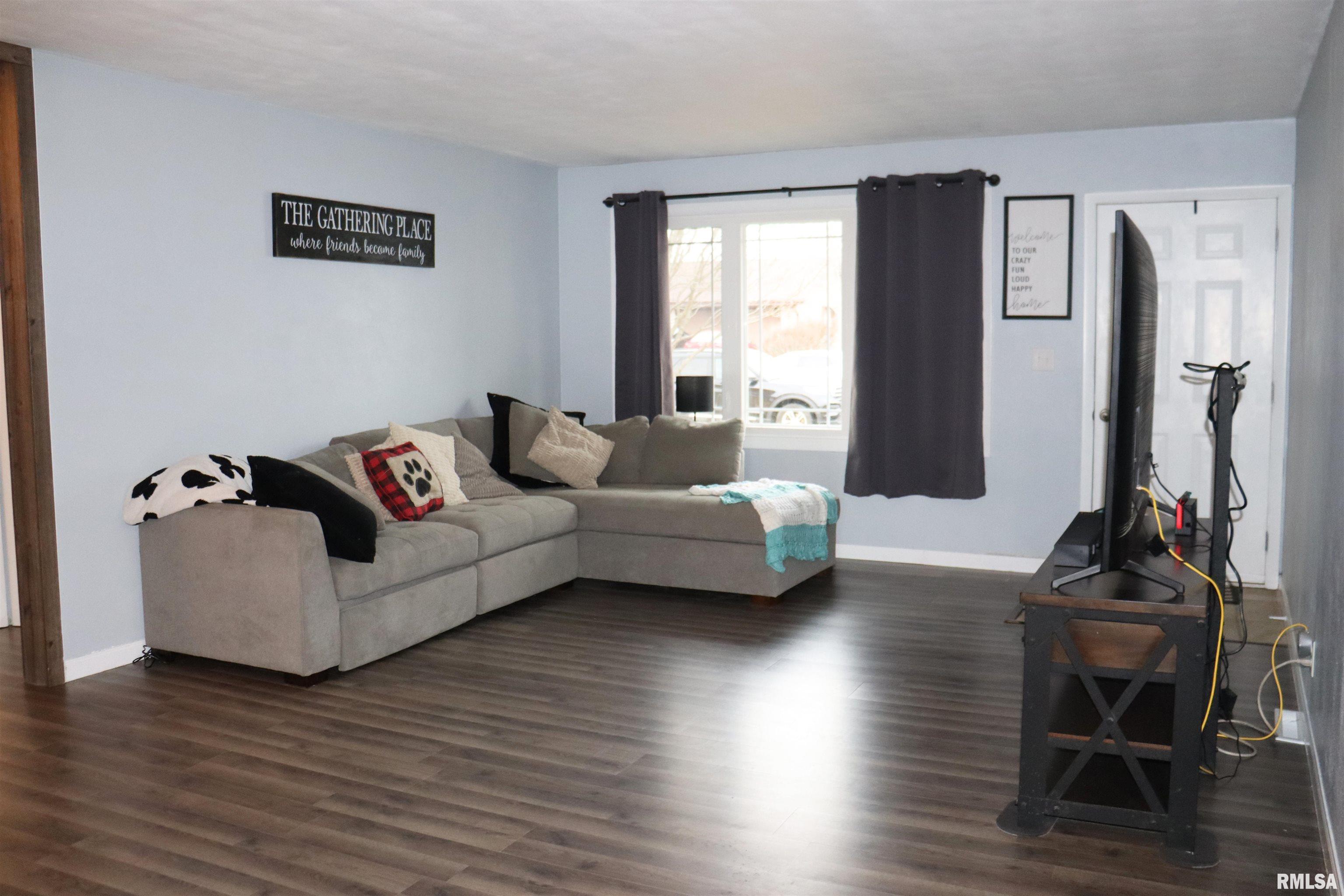 1237 Apache Lane Peoria, IL 61607 - Photo 14 of 34 Gallery Image 14