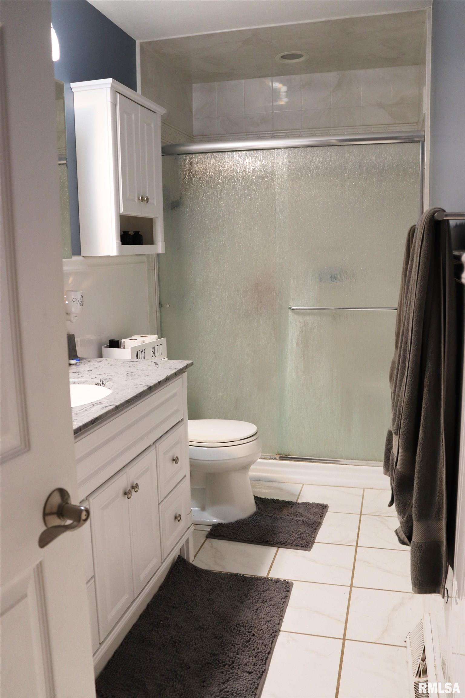 1237 Apache Lane Peoria, IL 61607 - Photo 18 of 34 Gallery Image 18